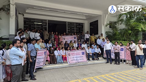 31 teaching posts cut at BJ Medical College Pune; medical teachers protest revised staffing pattern.