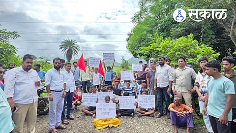 Opposition to MIDC Land Acquisition Survey in Mahagaon