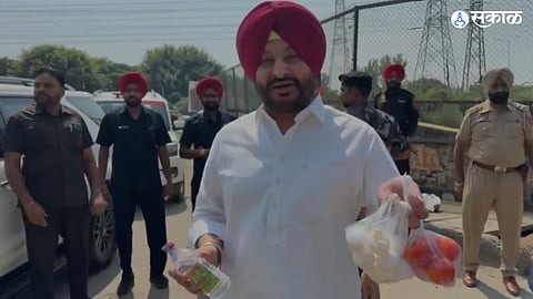 Ravneet Bittu Detained After Eggs