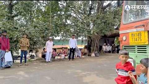 ST Bus Breakdown In Rajgad Leaves 80 Passengers Stranded For Four Hours Bus Service Disrupted In Rural Pune