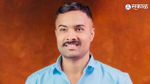 Anewadi Youth Dies In Satara Road Accident Unknown Vehicle Hits Two Wheeler On Limb Phata Flyover