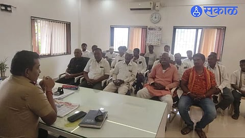 mohol police pujari trusti meeting
