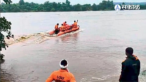 Severe Flood Situation in Bhamragad Due to Parlkota River Overflow