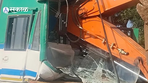 Ajintha Bus Accident More Than 20 ST Bus Passengers Injured After Collision With Heavy Trailer Carrying Poclain