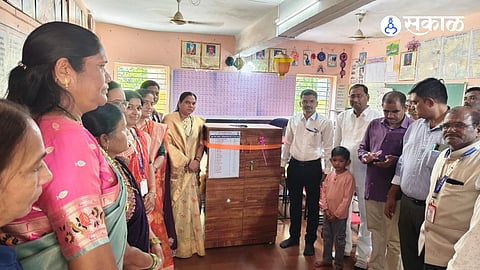 Book Bank Inaugurated at ZP Primary School in Mamdapur Through Public Participation