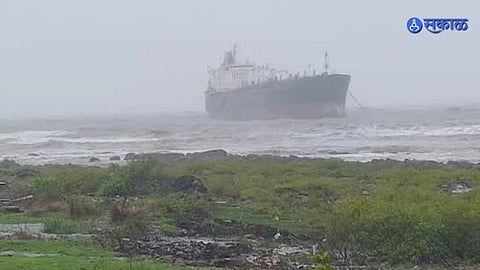 Mumbai Ship Theft Attempt Leaves Four Dead, One Injured