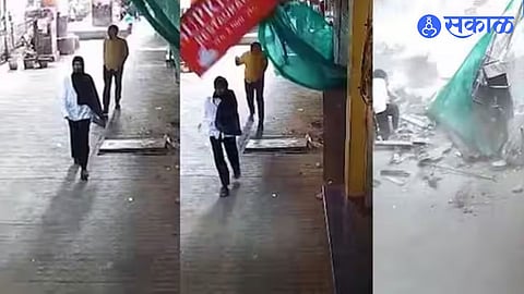 Sakinaka Warehouse Balcony Collapsed