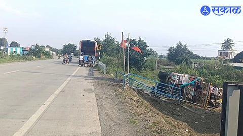 Gunjalwadi Truck Accident, Junnar, Ahilyanagar-Kalyan Highway 