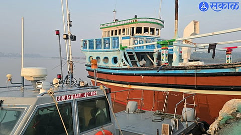 Indian Coast Guard and Gujarat ATS seize 526 kg of heroin and methamphetamine from an Iranian boat
