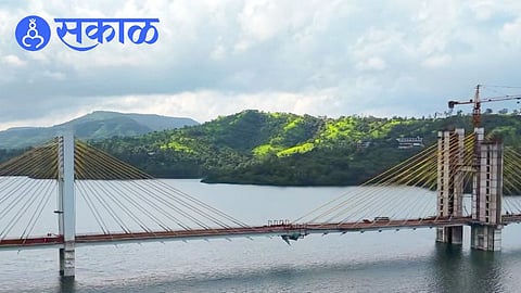 why Tapoḷa Ahir bridge is closed for traffic
