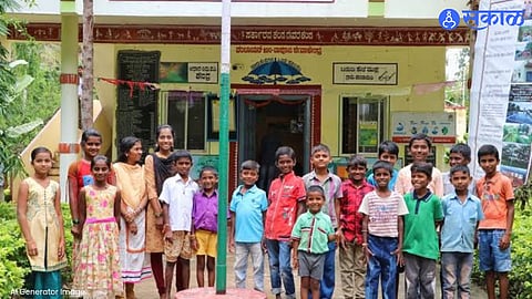More than 100 books were donated to Arvi Gram Panchayat in Shrigonda on Independence Day as part of a five-year rural book donation initiative.