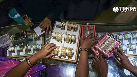 Dharur Gold Fraud Case Jeweller Loses 17.50 Lakh in Fake Gold Exchange Deal Police Register Case Against Three Unknown Accused