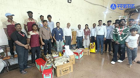 Nashik Food Safety News Action Against 13 Food Establishments at Saptashrungi Gad During Navratri Festival Inspection
