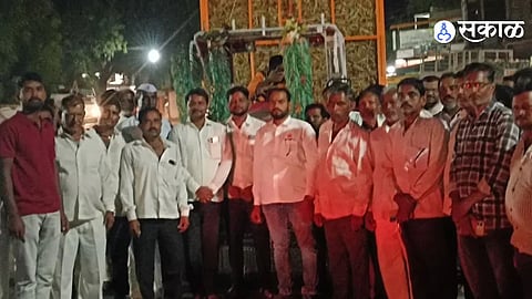 Kurul Sugarcane Protest Farmers Demand Five Thousand Rupees per Tonne as First Payment and Warn Sugar Factories Before Crushing Season