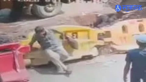 Pune Road Safety News Senior Citizen Dies After Falling Into Deep Roadside Pit Amid Sewage Pipeline Work in Yerawada