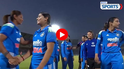 Harmanpreet Kaur - Smriti Mandhana Viral Video
