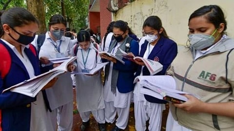 Challenges and Responsibilities Facing College Students 