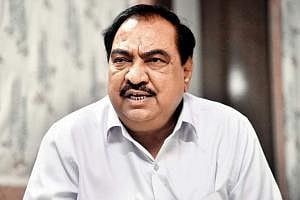 खडसेंचा राष्ट्रवादीत प्रवेश होणार का ?  बैठकीनंतर ही ‘सस्पेन्स’ कायम 
