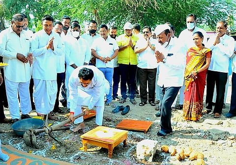 Worship of Shri Chhatrapati Sambhaji Vidyalaya building in Pedgaon