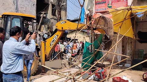 कल्याणमध्ये अतिक्रमण हटवण्यास सुरूवात; व्यापारी, दुकानदारांकडून विरोध