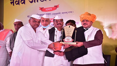 संतसाहित्य संमेलनास अनुदान सरकारकडे आग्रह धरू; प्रवीण दरेकर यांची ग्वाही