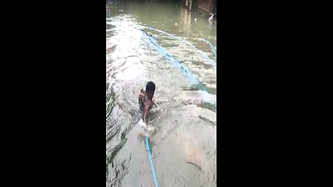 पोहता येत नसूनही चिमुकलीला वाचवण्यासाठी पुराच्या पाण्यात घेतली उडी; वाचा २१ वर्षीय तरुणाचा चित्तथरारक अनुभव 
