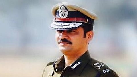 विश्वास नांगरे पाटील यांनी घेतली शरद पवारांची भेट; मुंबईतील कायदा व सुव्यवस्थेबाबत केली चर्चा