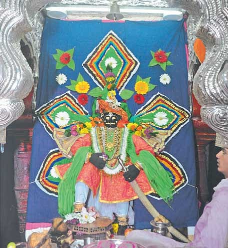 जोतिबा डोंगरावर भाविकांची गर्दी