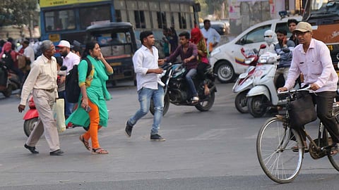 Traffic in Jedhe Chowk