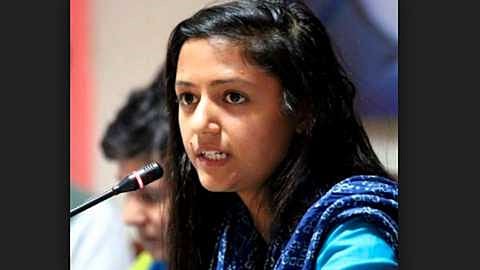 केवळ एका ट्विटमुळं शेहला रशिदवर देशद्रोहाचा गुन्हा