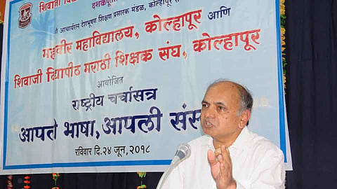 ज्ञाननिर्माण आणि संवर्धन यासाठी बोली अभ्यास 