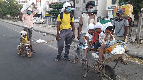 Children Drove To Madhya Pradesh By Babagadi Lotgadi From Aurangabad 
