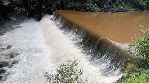 रत्नागिरी जिल्ह्यातील तेरा धरणे "ओव्हर फ्लो' 
