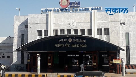81 crore loss to Nashik Road railway station due to corona nashik news