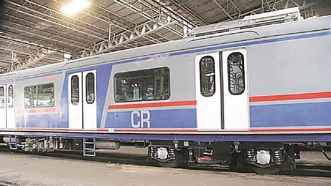 मुंबईकरांनो, लोकलच्या जलद मार्गावर AC लोकल होणार सुरु ? महाव्यवस्थापक संजीव मित्तल यांनी दिलं उत्तर