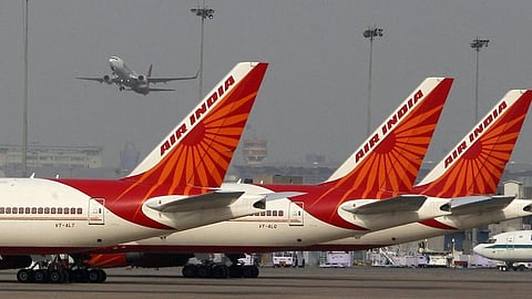 "पगार वाढवा, नाहीतर नोकरी सोडतो.."; Air India च्या 120 वैमानिकांचे राजीनामे