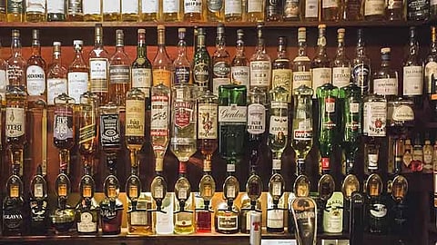 Allow the bar to start demanding hotel businessman