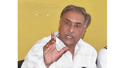 Basavaraj Horatti criticized Maharashtra Chief Minister Uddhav Thackeray for his single mention