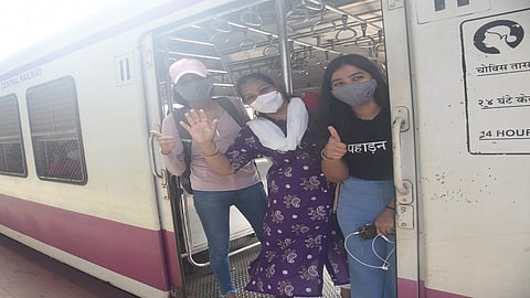 लोकल वेळेचे गणित जुळेना, महिलांचा पहिल्या दिवशी थंड प्रतिसाद 