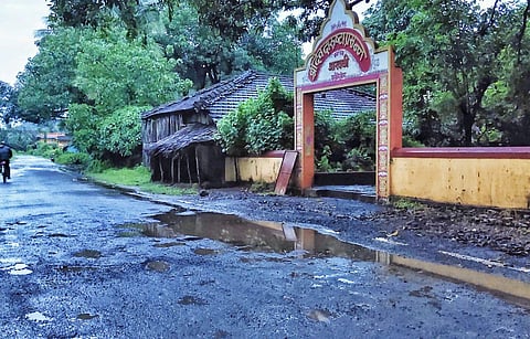bad road vengurle taluka konkan sindhudurg