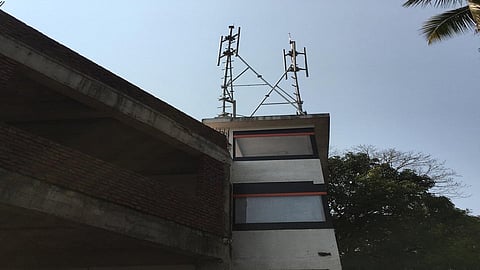 Mobile towers have been erected in tanks on several buildings in Laxminagar area of ​​Yerawada 2.jpg