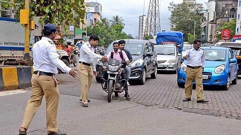 गाडीच्या किमतीपेक्षा दंड जादा !  मोटर वाहन कायद्यात नवीन तरतुदी