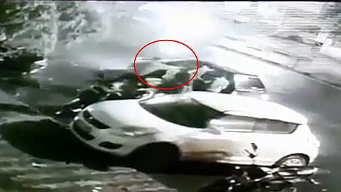 नाशिकमधील सोनसाळखीची चोरी सीसीटीव्ही कैद (Video) 