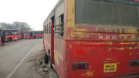 केडीएमटीच्या नादरुस्त झालेल्या बस 