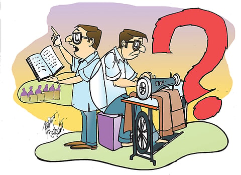 त्यांचे कुटुंबीयांसह घरातच उपोषण 