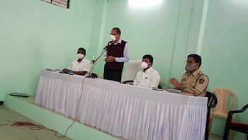 कोरोनाचा आढावा घेण्यासाठी आमदार पोहचले तहसील कार्यालयात 