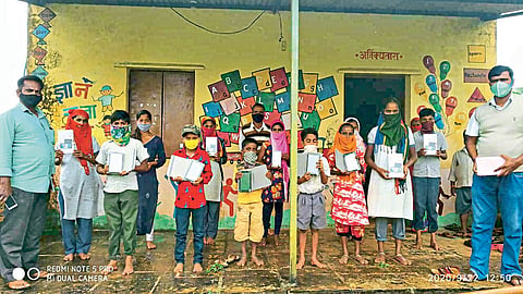 माजी सैनिकांचा पुढाकारातून माेरबागचे विद्यार्थी बनले टेक्‍नोसॅव्ही