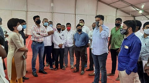 Rohit Pawar visited Covid Center at Karjat.jpg