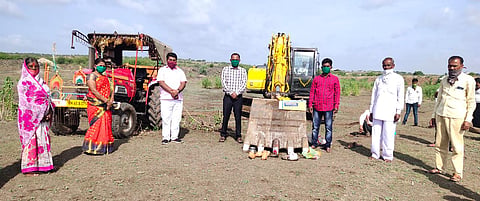 Initiative of Tanishqa group to end water scarcity in Roshewadi