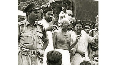 सत्याग्रह  ते सत्ताग्रह! 
